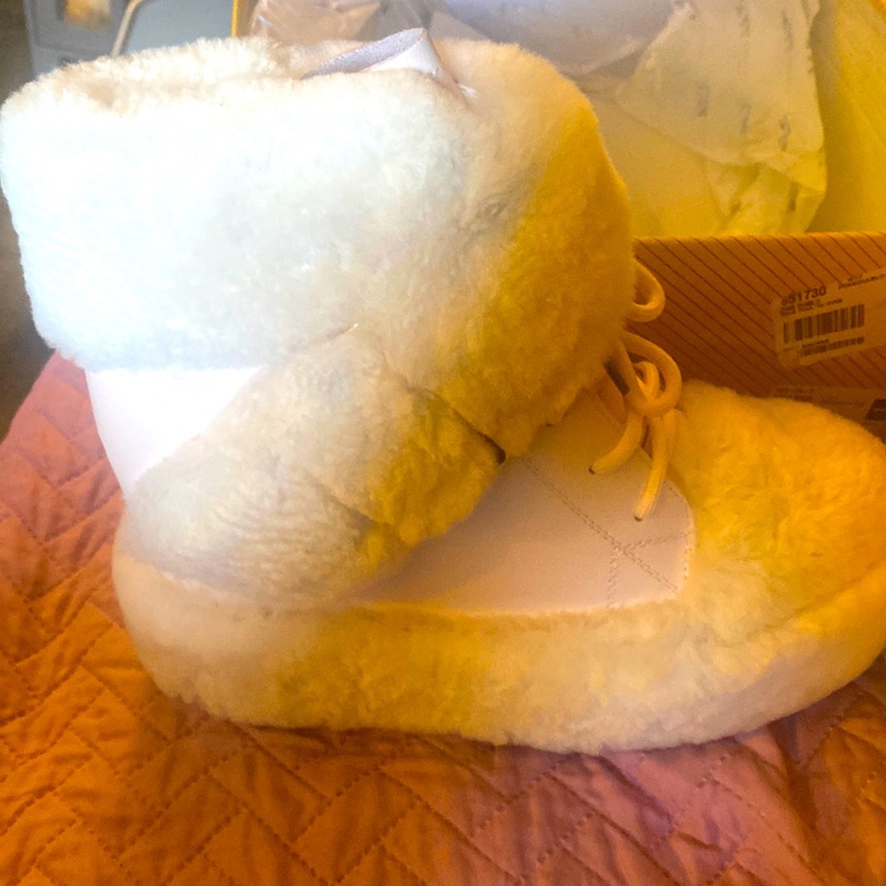 Ladies pink fuzzy boots